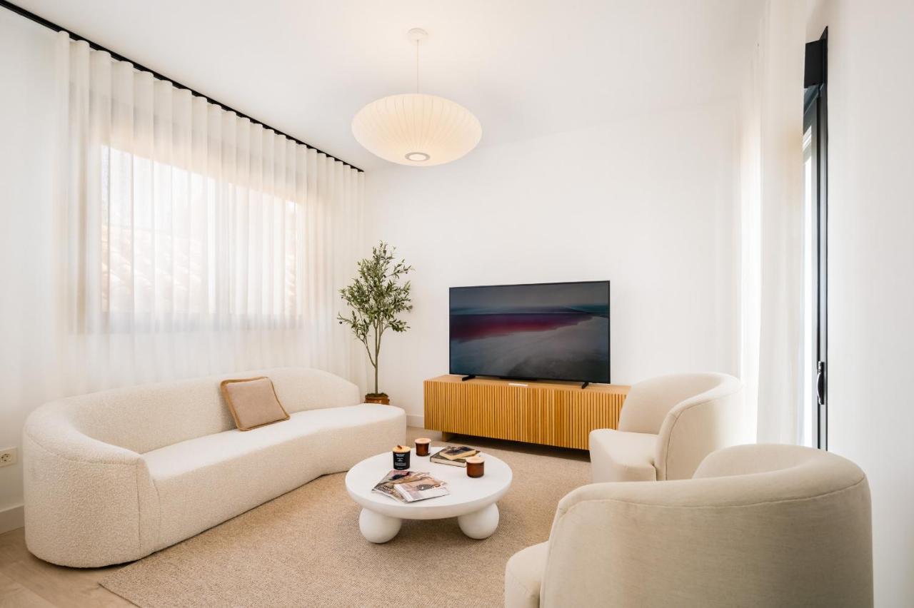 Апартаменты Stylish Designer Duplex-3Beds 2Baths-Puerta Carmona Centro Севилья Экстерьер фото